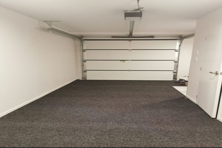 Photo of property in 1/9 Donovan Avenue, Massey, Auckland, 0614