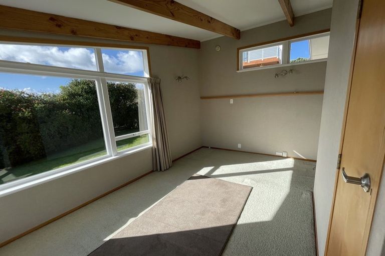 Photo of property in 9 Gilliam Street, New Lynn, Auckland, 0600