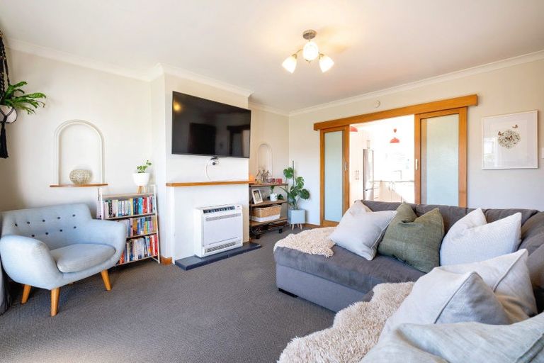 Photo of property in 6 Lee Road, Taradale, Napier, 4112