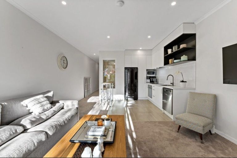 Photo of property in 11/2 Warrant Officer Lane, Hobsonville, Auckland, 0616