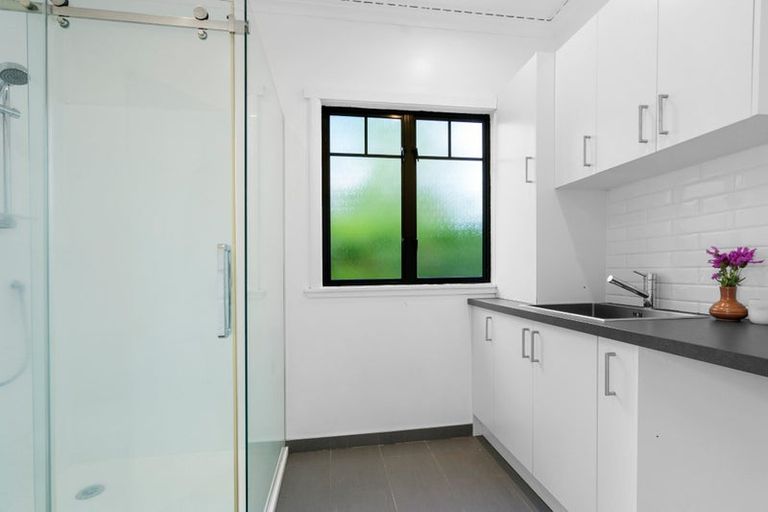 Photo of property in 18 Queen Street, Cambridge, 3434