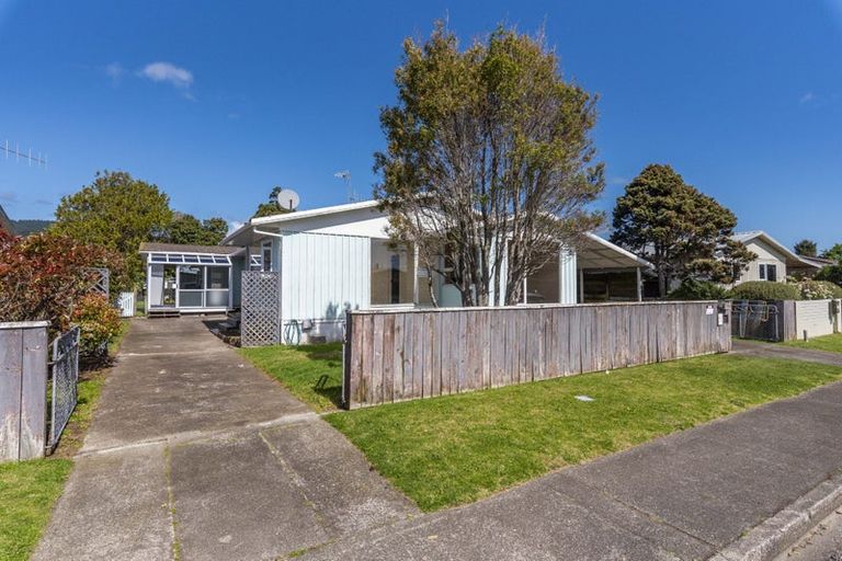 Photo of property in 24 Makarini Street, Paraparaumu, 5032