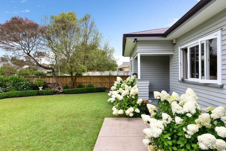 Photo of property in 25 Casey Avenue, Fairfield, Hamilton, 3214