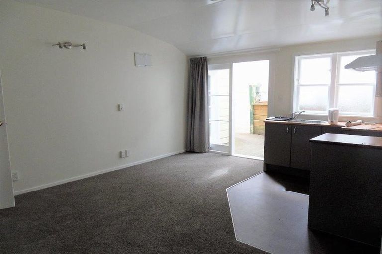 Photo of property in 56 Mortimer Terrace, Brooklyn, Wellington, 6021