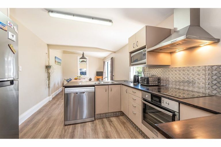 Photo of property in 37 Hendon Street, Edgeware, Christchurch, 8013