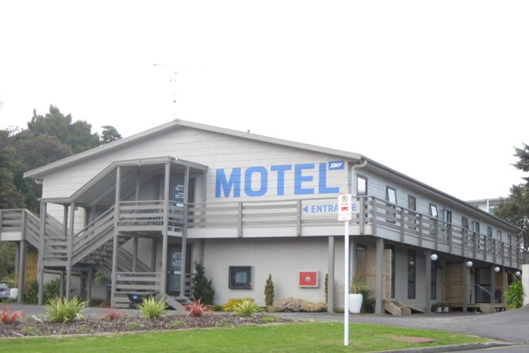 Photo of property in 5/75 Carrington Street, Lower Vogeltown, New Plymouth, 4310