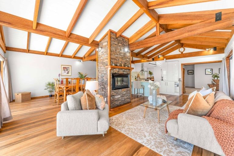 Photo of property in 36 Montclair Rise, Browns Bay, Auckland, 0630