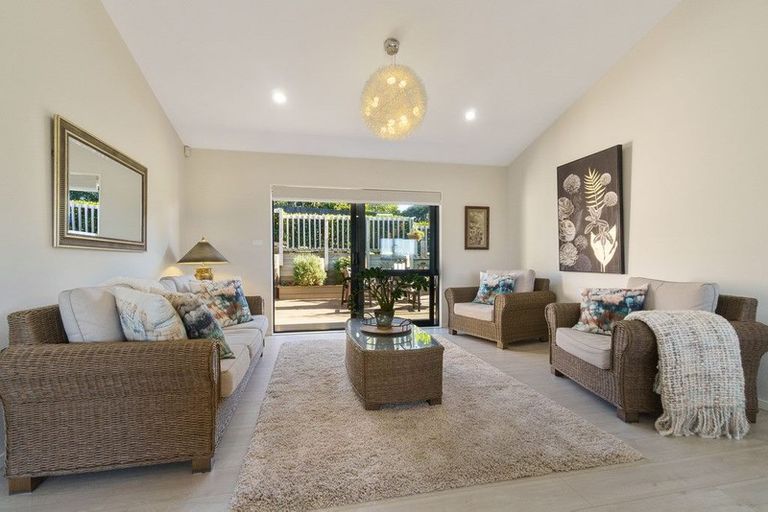 Photo of property in 8 Laylin Place, Pukekohe, 2120