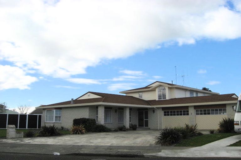 Photo of property in 1 Easton Way, Levin, 5510