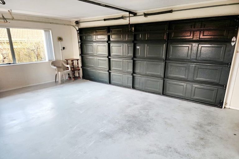 Photo of property in 8 Huntington Drive, Huntington Park, Auckland, 2013