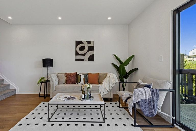 Photo of property in 9a Kotiu Place, Massey, Auckland, 0614