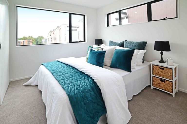 Photo of property in 25 Kiato Lane, Flat Bush, Auckland, 2019