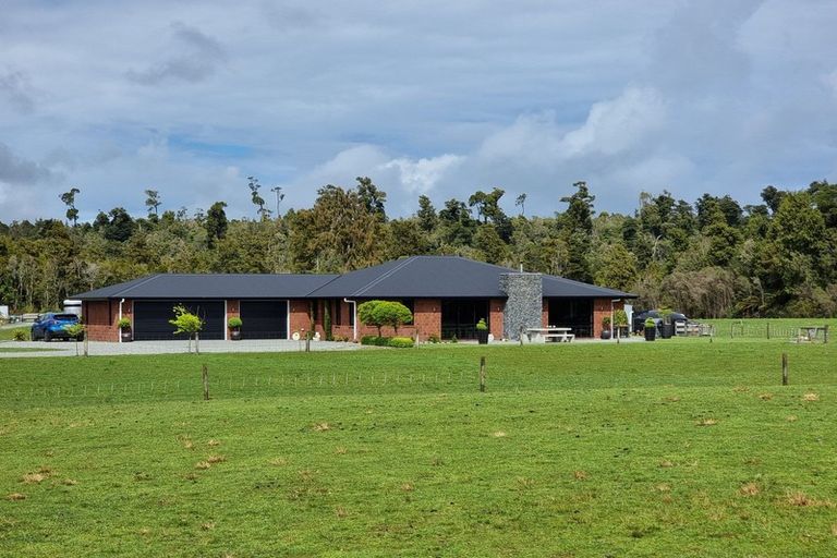Photo of property in 42a Otira Hwy Sh 6, Kumara Junction, Greymouth, 7875
