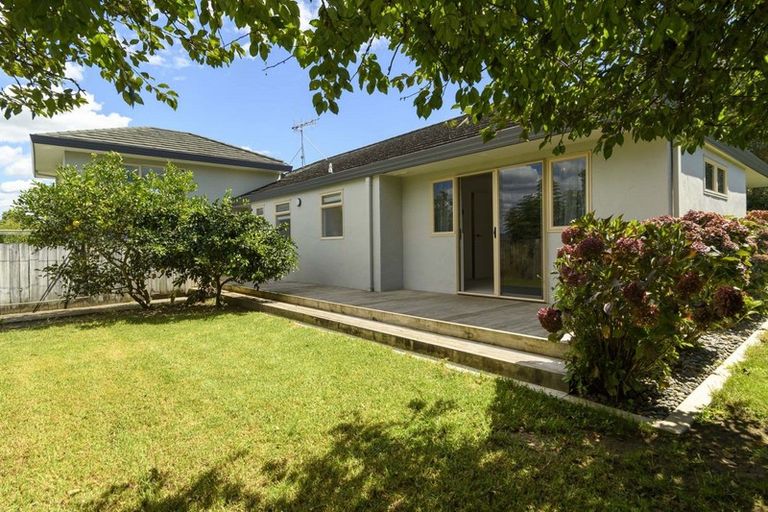 Photo of property in 1 Guildford Place, Bethlehem, Tauranga, 3110