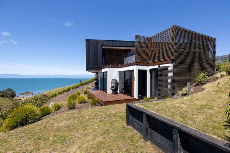 Photo of property in 3 Tarepa Court, Kaiteriteri, Motueka, 7197