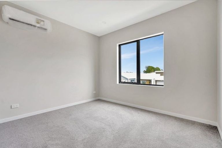 Photo of property in 24a Clayden Shuttleworth Street, Papakura, 2110
