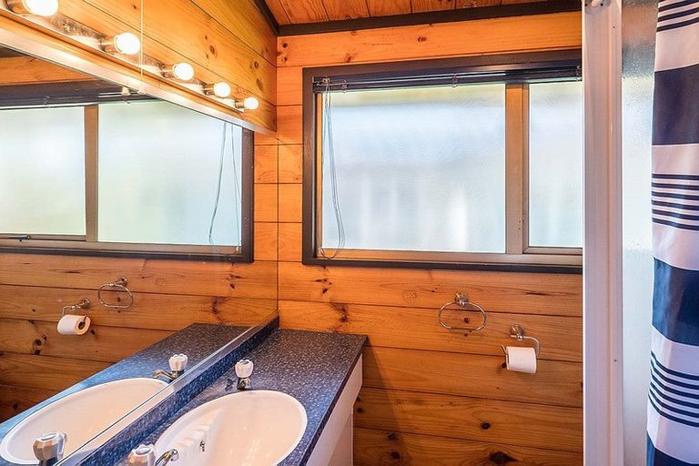 Photo of property in 64 Manly Street, Paraparaumu Beach, Paraparaumu, 5032