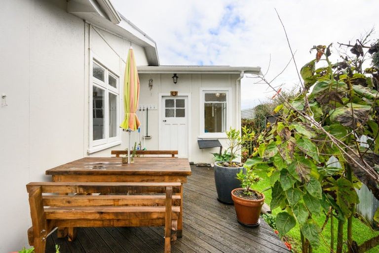 Photo of property in 23 Jenks Street, Foxton, 4814