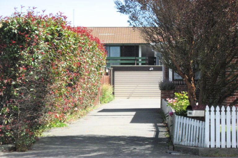 Photo of property in 19 Wittys Road, Avonhead, Christchurch, 8042