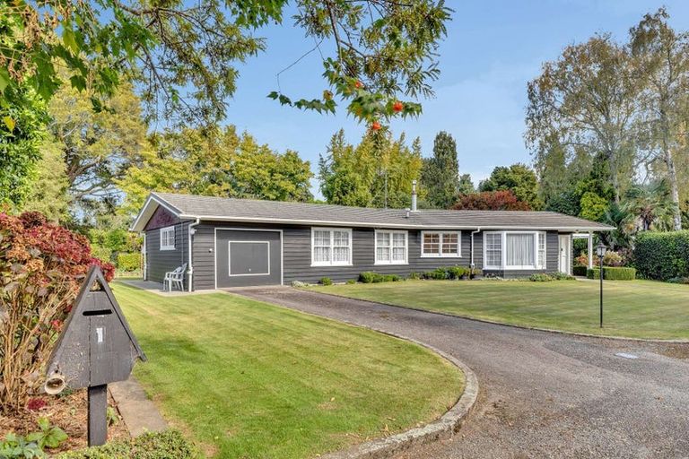 Photo of property in 1 Nansen Place, Levin, 5510
