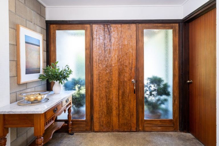 Photo of property in 44 Iona Road, Havelock North, 4130