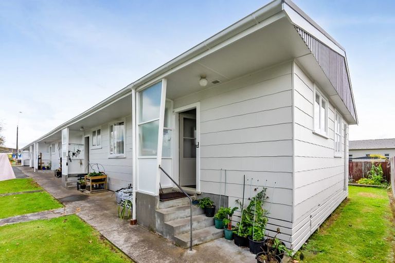 Photo of property in 27e Rimu Street, Inglewood, 4330