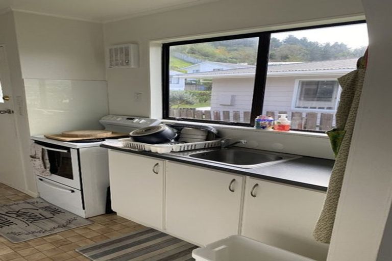 Photo of property in 10 Westra View, Tawa, Wellington, 5028