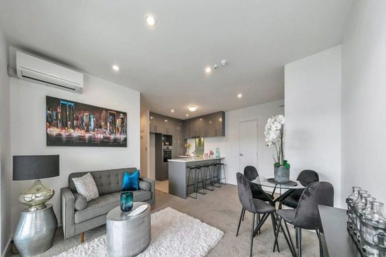 Photo of property in Apollo Apartments, 201/46 Rosedale Road, Rosedale, Auckland, 0632
