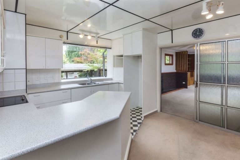 Photo of property in 100 Palatine Terrace, Saint Martins, Christchurch, 8022