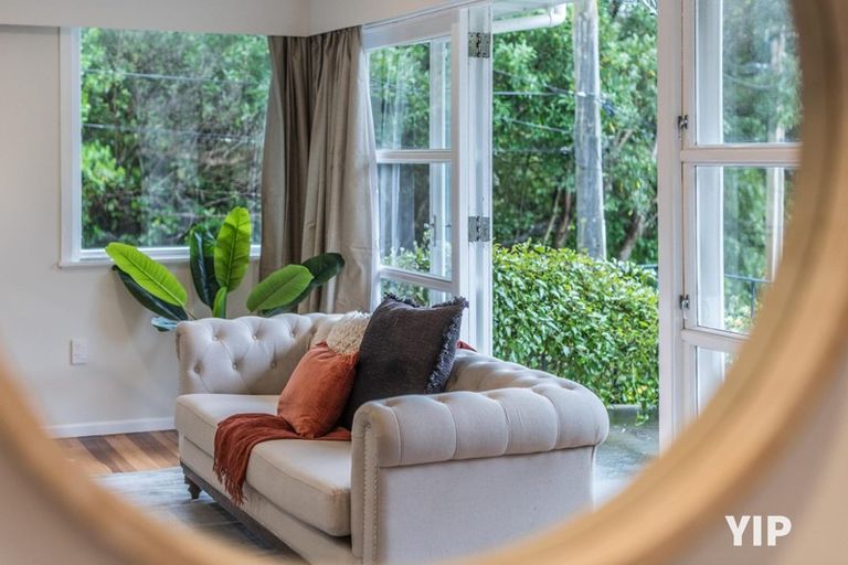 Photo of property in 14 Leona Way, Paparangi, Wellington, 6037