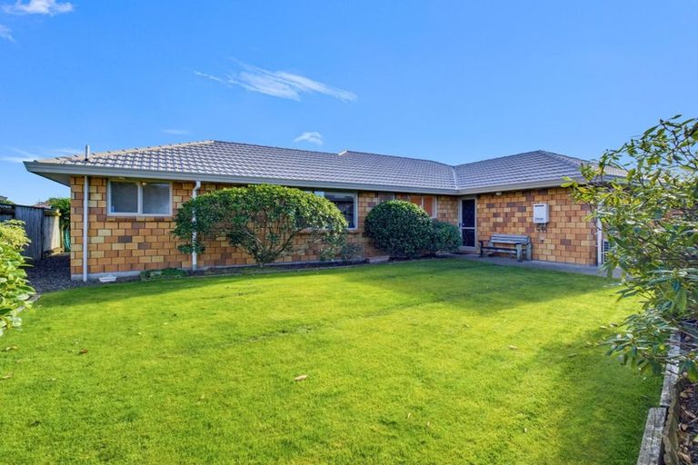 Photo of property in 4 Brooklyn Heights Drive, Kelvin Grove, Palmerston North, 4414