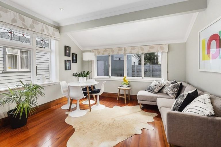 Photo of property in 52 Dundas Street, Seatoun, Wellington, 6022