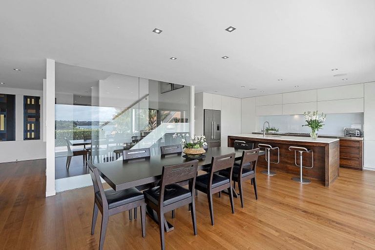 Photo of property in 306 Hurstmere Road, Takapuna, Auckland, 0622