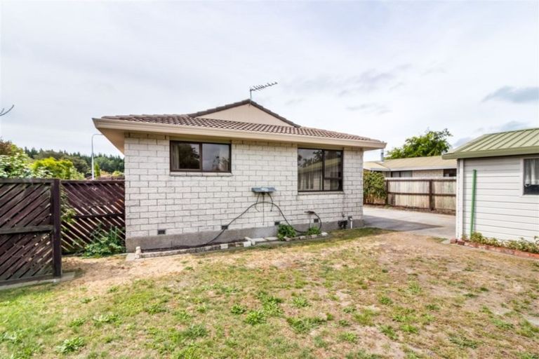 Photo of property in 12 Ludlow Place, Parklands, Christchurch, 8083