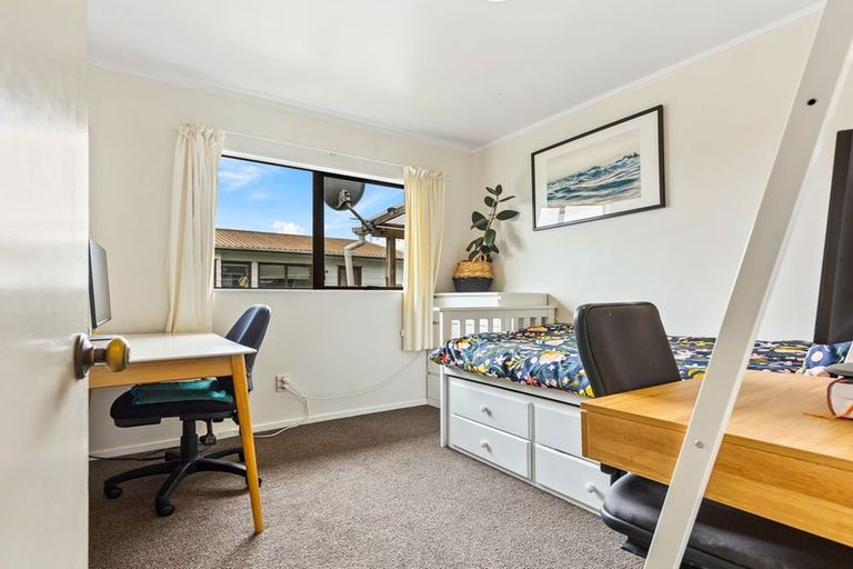Photo of property in 1/80 Kervil Avenue, Te Atatu Peninsula, Auckland, 0610