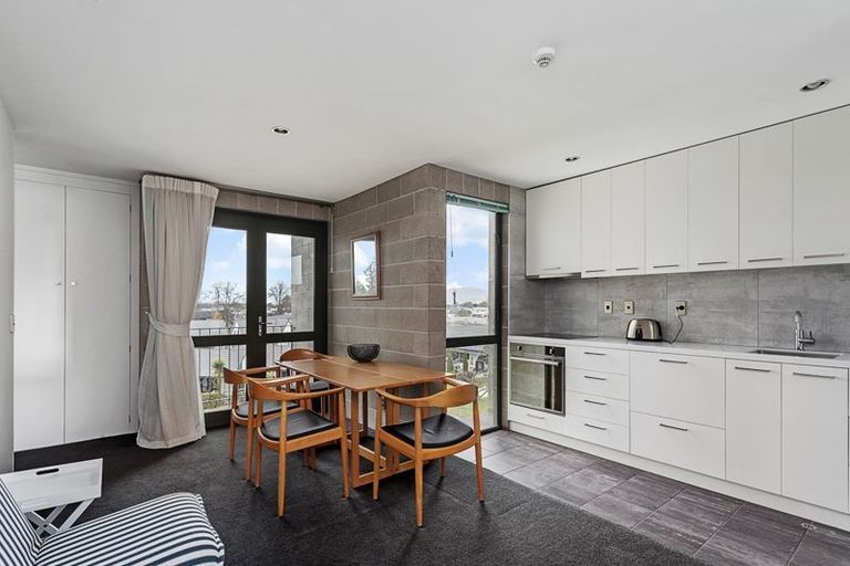 Photo of property in 1/868 Colombo Street, Christchurch Central, Christchurch, 8013