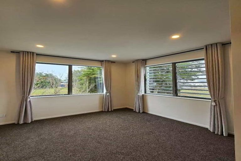 Photo of property in 3 Yellow Pear Lane, Karaka, 2578