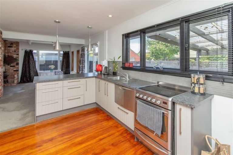 Photo of property in 31 Larch Place, Casebrook, Christchurch, 8051