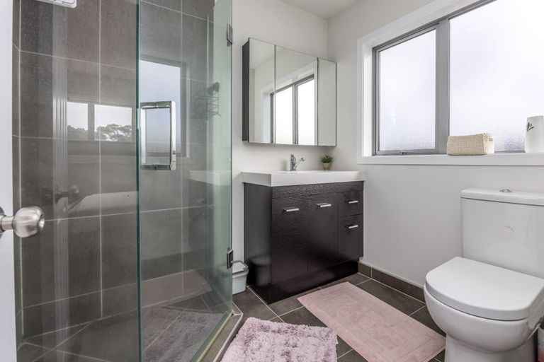 Photo of property in 61b Margan Avenue, New Lynn, Auckland, 0600