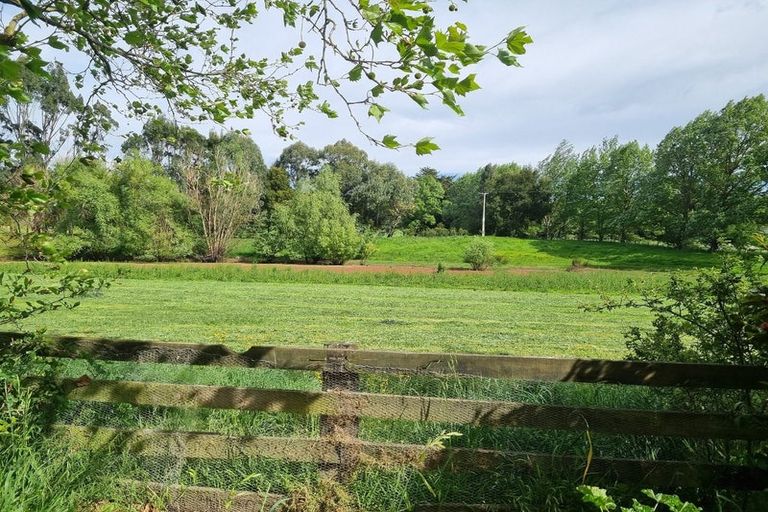 Photo of property in 82a Moiki Road, Martinborough, Greytown, 5794