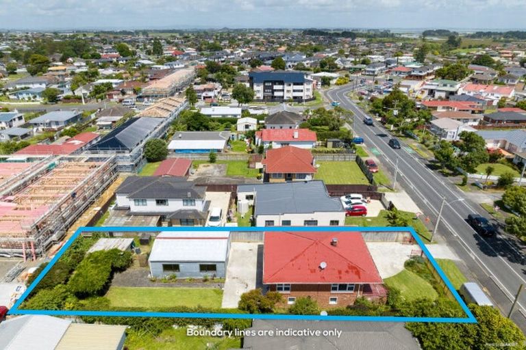 Photo of property in 13 Thomas Road, Mangere, Auckland, 2022
