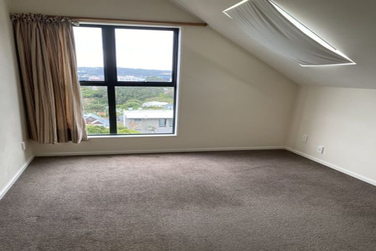 Photo of property in 13b Upper Lewisville Terrace, Thorndon, Wellington, 6011