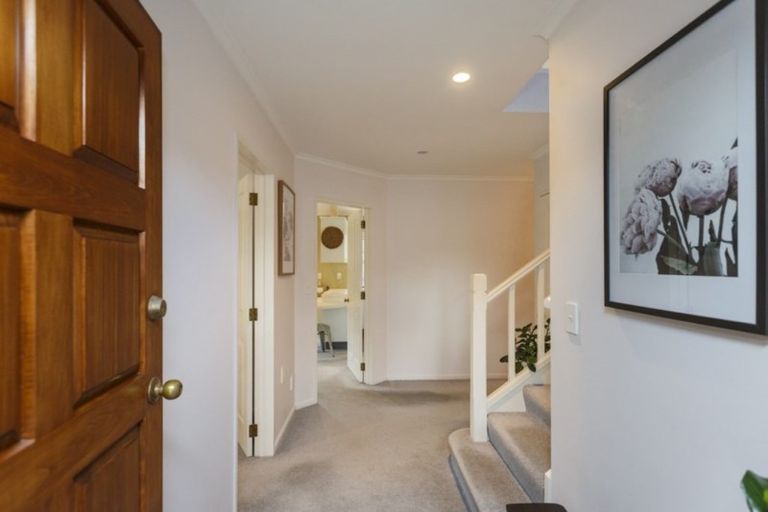Photo of property in 15a Phoenix Avenue, Hokowhitu, Palmerston North, 4410