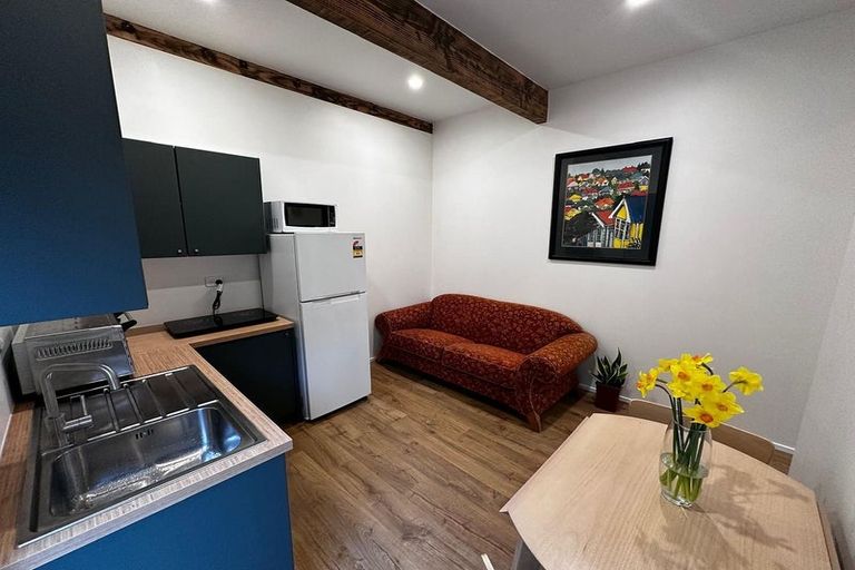 Photo of property in 1a Tree Top Lane, Paparangi, Wellington, 6037