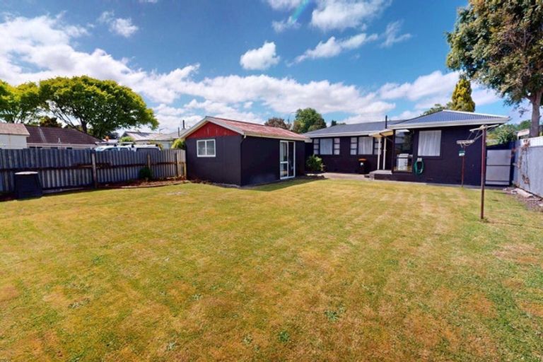 Photo of property in 23 Featherston Street, Takaro, Palmerston North, 4412