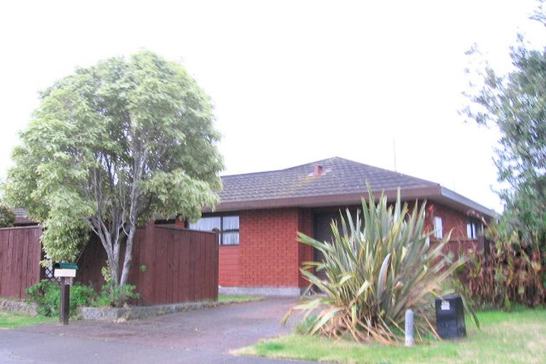 Photo of property in 2/20 Fife Crescent, Tamatea, Napier, 4112