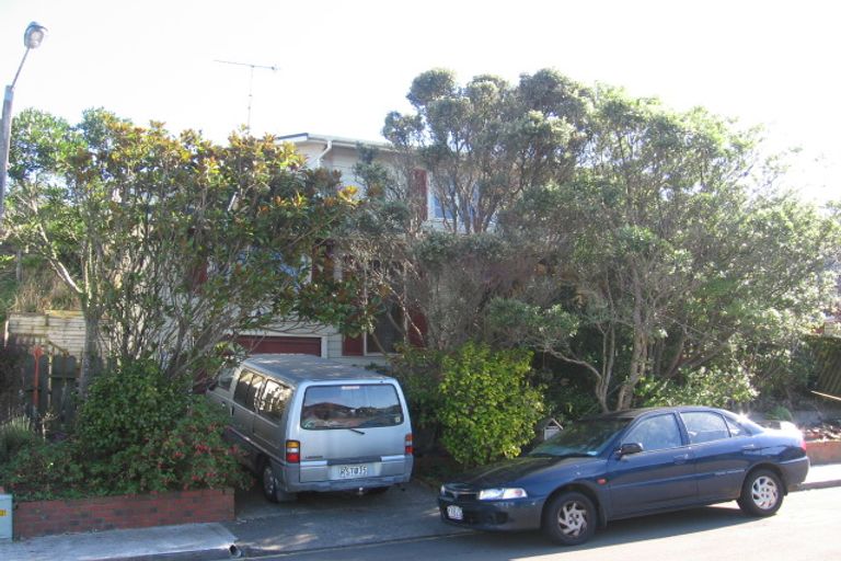 Photo of property in 27 Te Kiteroa Grove, Churton Park, Wellington, 6037