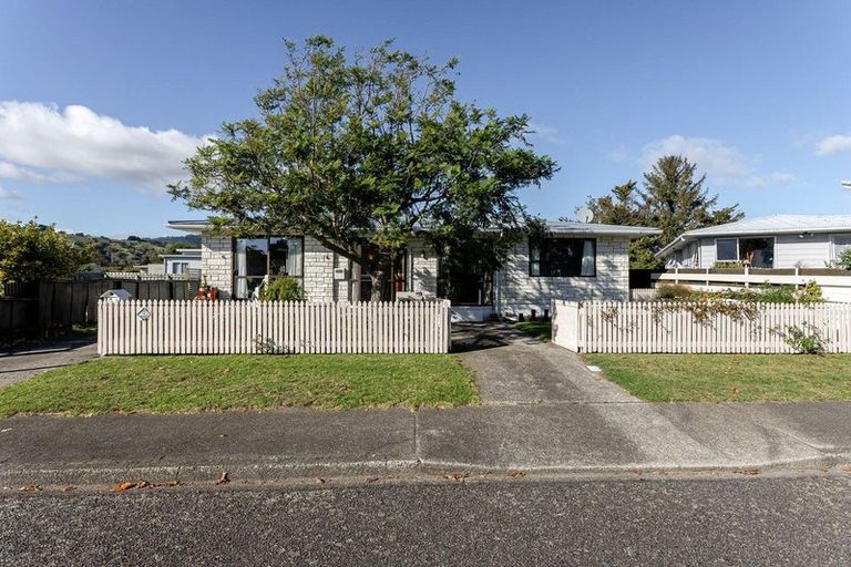 Photo of property in 34 Makarini Street, Paraparaumu, 5032