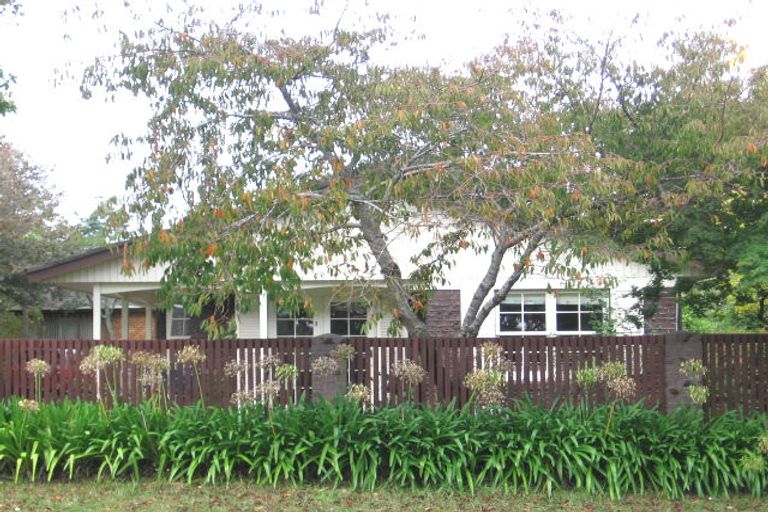 Photo of property in 63 Edmonton Road, Henderson, Auckland, 0612