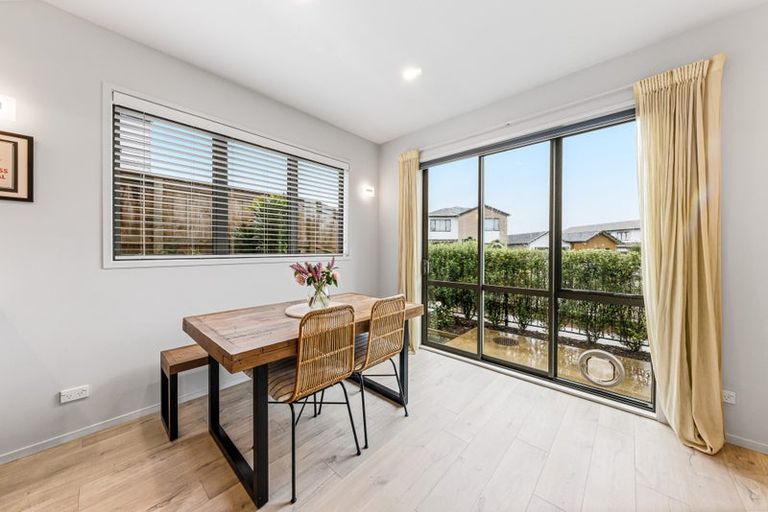 Photo of property in 15 Pakoro Close, Hobsonville, Auckland, 0618